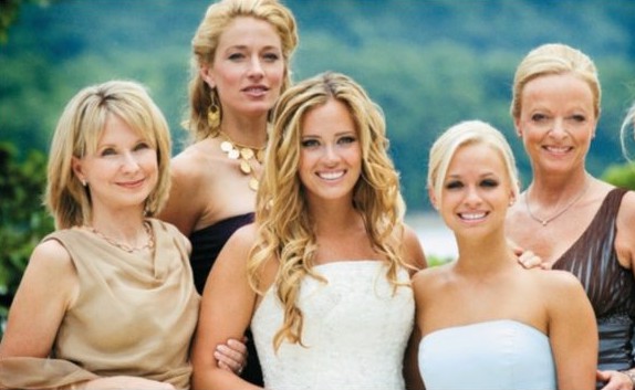 Victoria Grauncci's daughter during her wedding with her family. daughter, children, kid